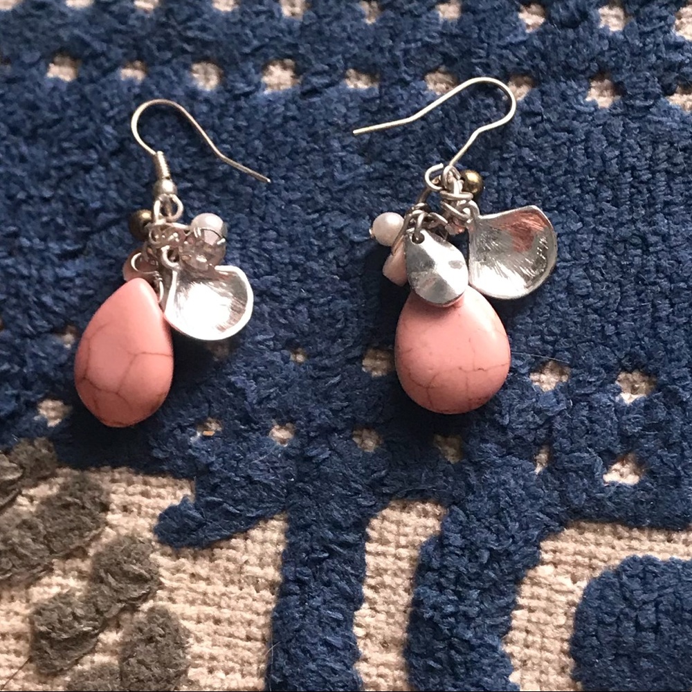 Earings with pink stones